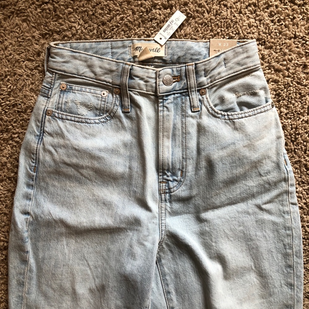 Madewell The Curvy Perfect Vintage Jean in light blue - Picture 6 of 11